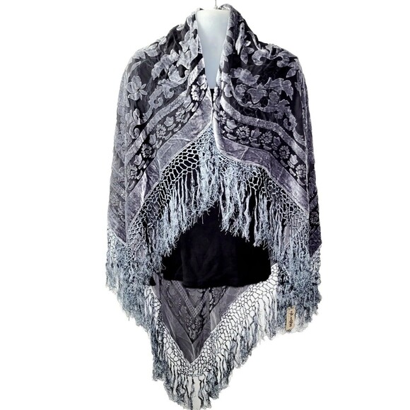 Maya Matazaro Kimono Shawl Wrap Silk Burnout Velvet Blk Grey Fringe USA NWT - Picture 4 of 9